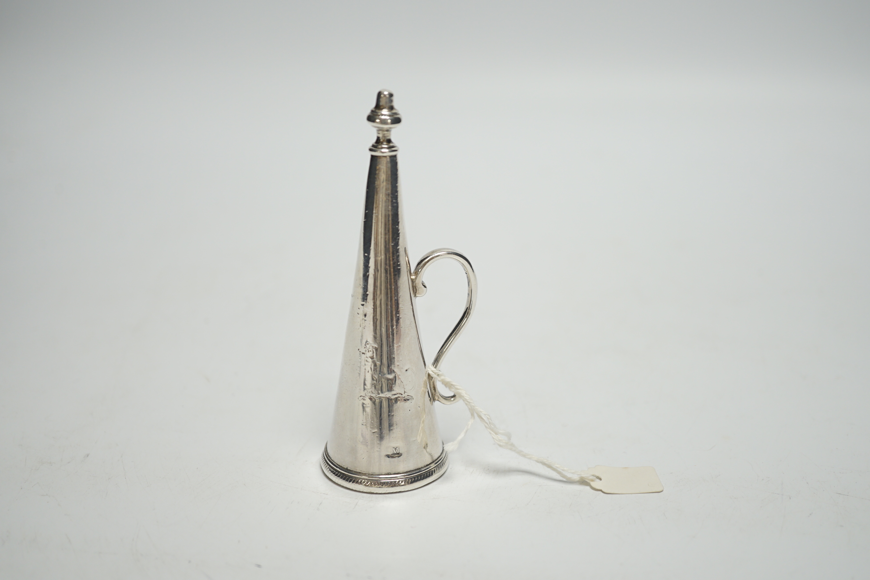 A Georgian silver candle extinguisher, marks rubbed, 10cm.